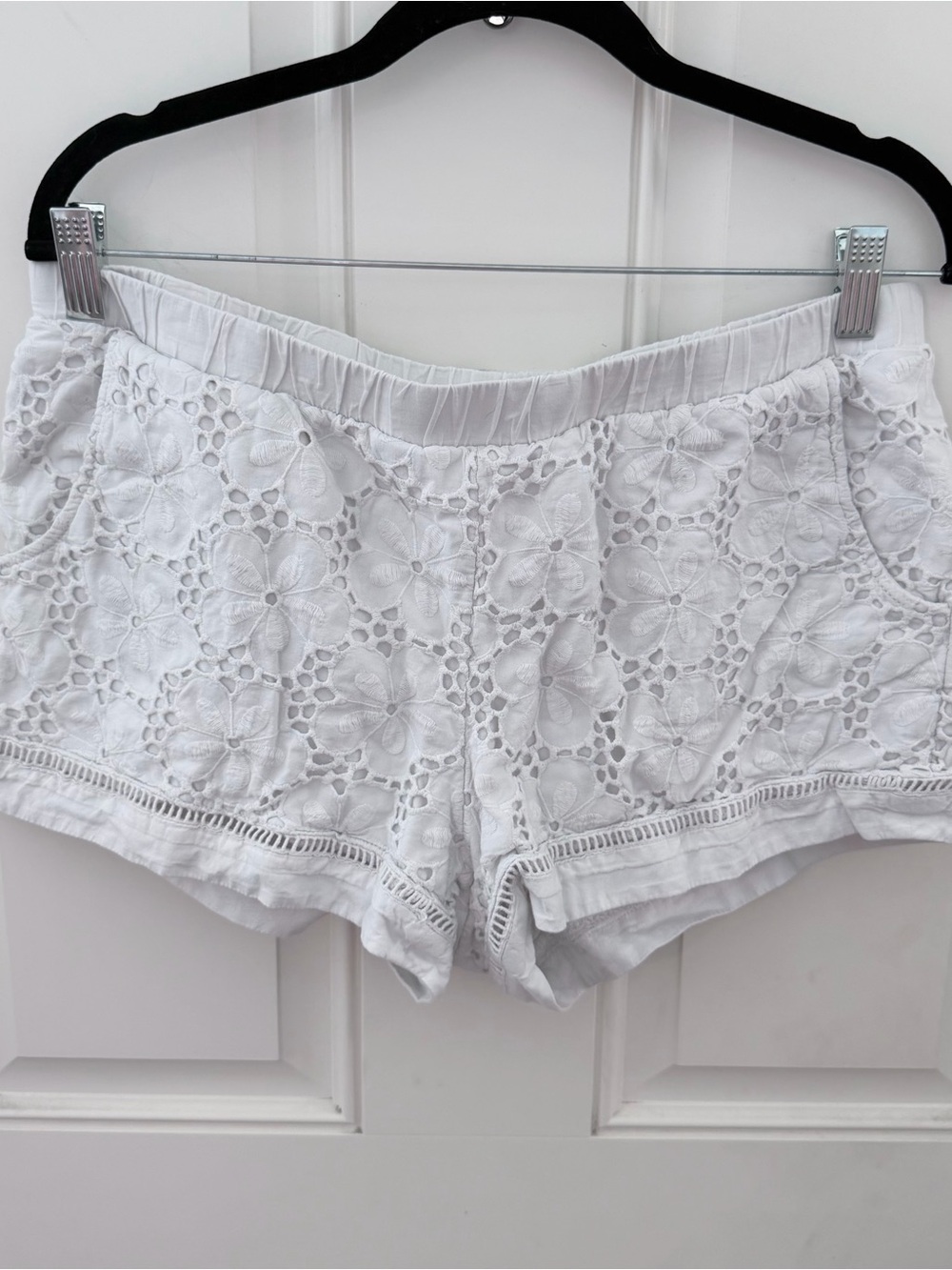 Lilly Pulitzer Eyelet Lace Shorts L | White Floral